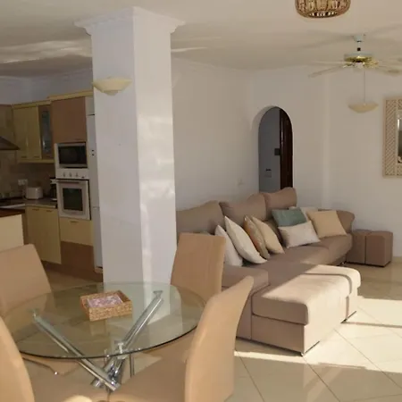 3 Bedroom With Stunning Views K302 Apartament *